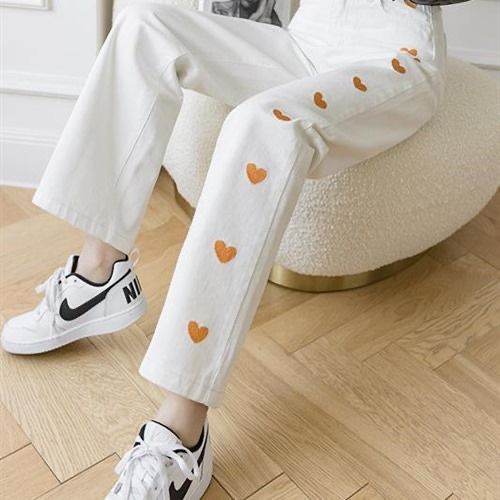 Trendy White Wide-Leg Jeans ๐งก