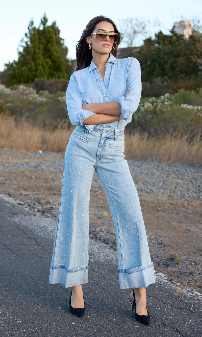 Pearl-Embellished Wide-Leg Jeans 👖💎