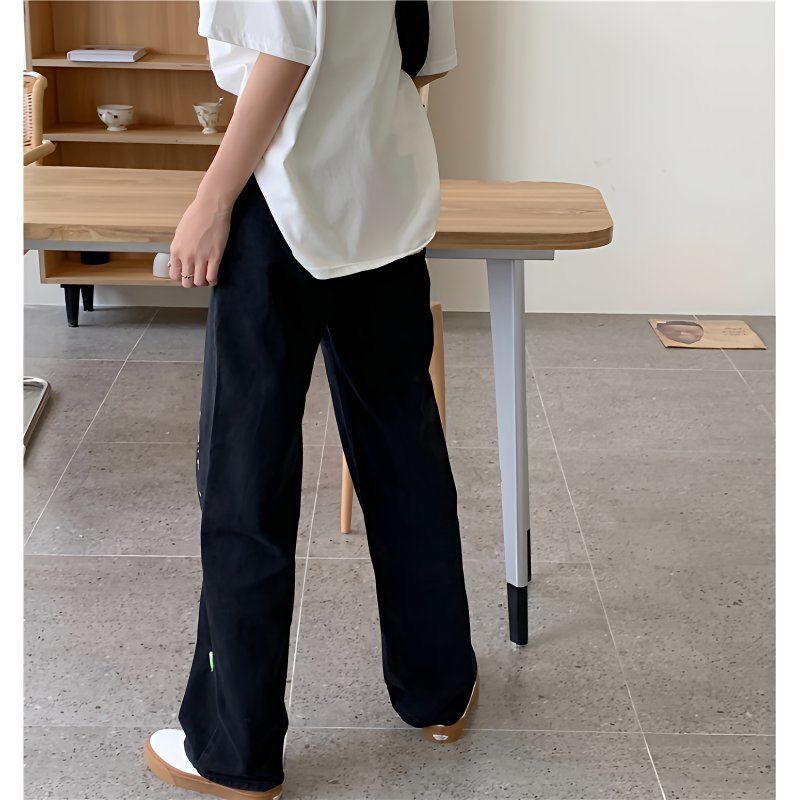 Trendy Heart Print Wide-Leg Jeans