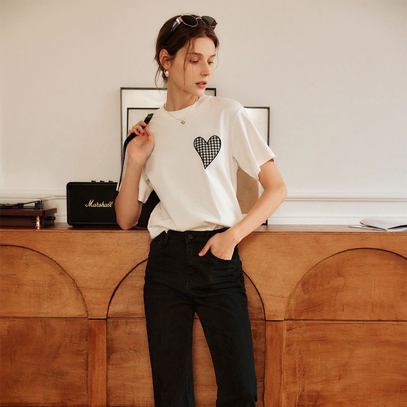 Chic Houndstooth Heart T-Shirt 👕