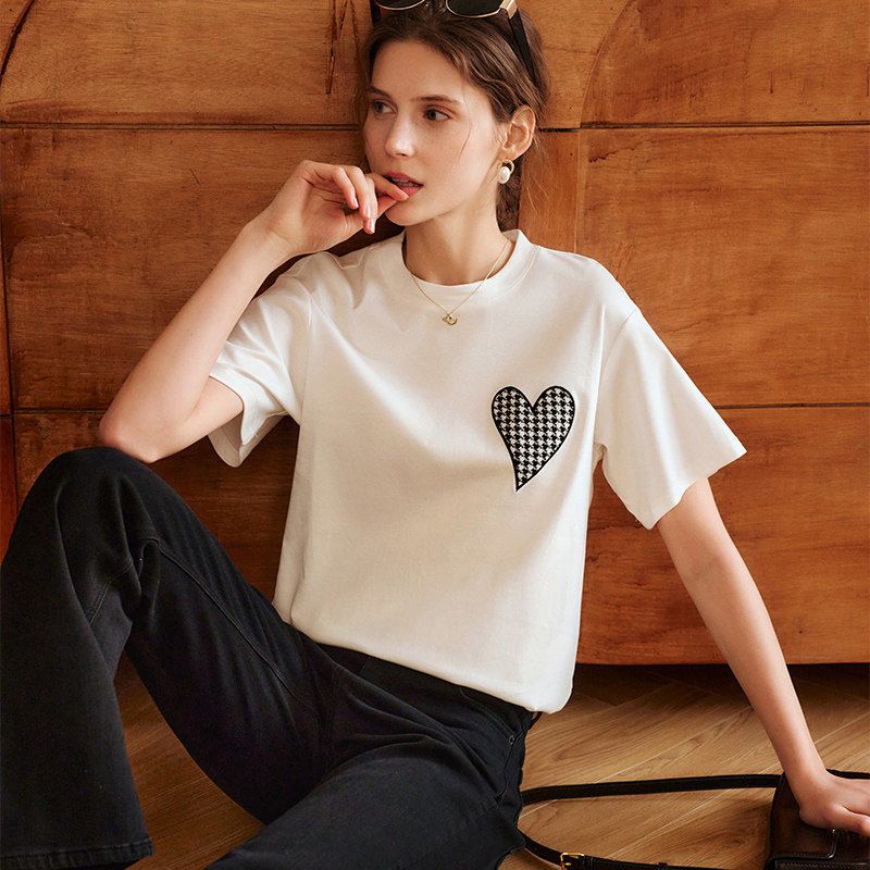 Chic Houndstooth Heart T-Shirt 👕